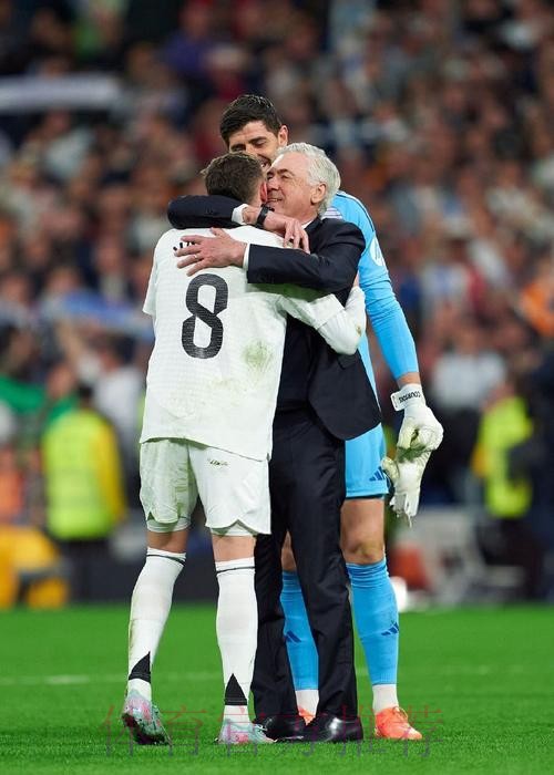 安切洛蒂:对巴尔韦德词穷 去年定位球好靠克罗斯